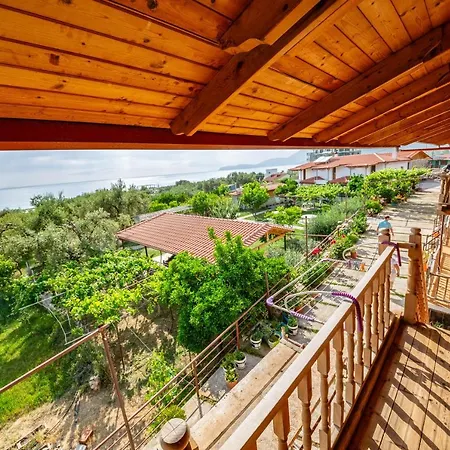 Luiza Guest house