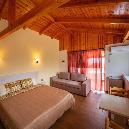 Luiza Guest house Borsh